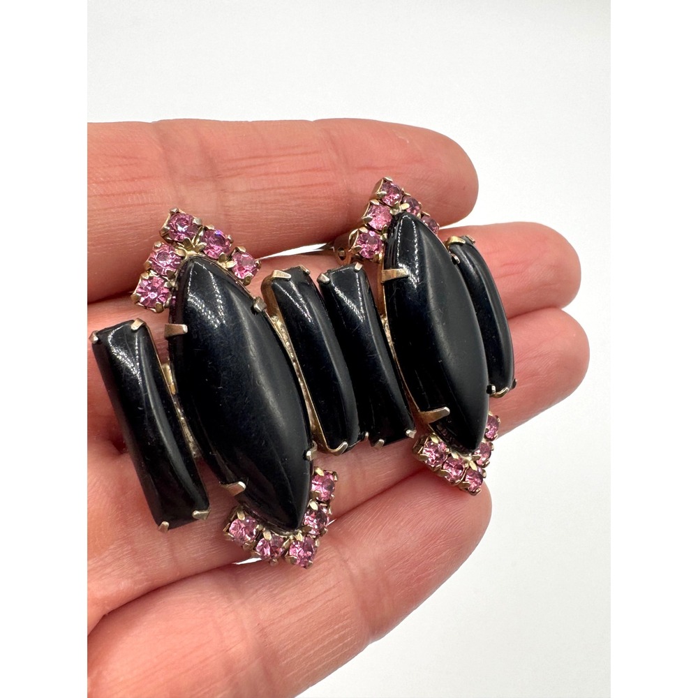 Vintage Black Cabochon Pink Rhinestone Clip On Earrings Mid Century Modern - Picture 2 of 5